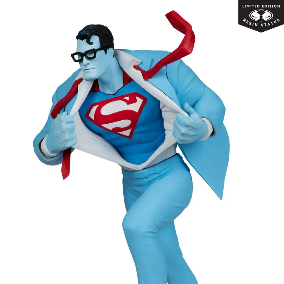 McFarlane Toys DC Direct Superman Red & Blue 1:10 Resin Statue - Image 4