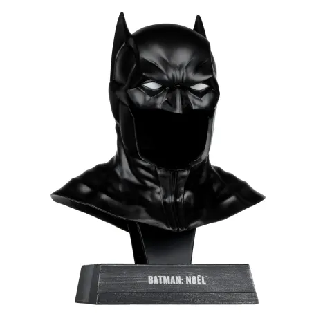 McFarlane Toys Batman (Batman: Noël) 1/3 Mini-Replica Mask – 23 cm
