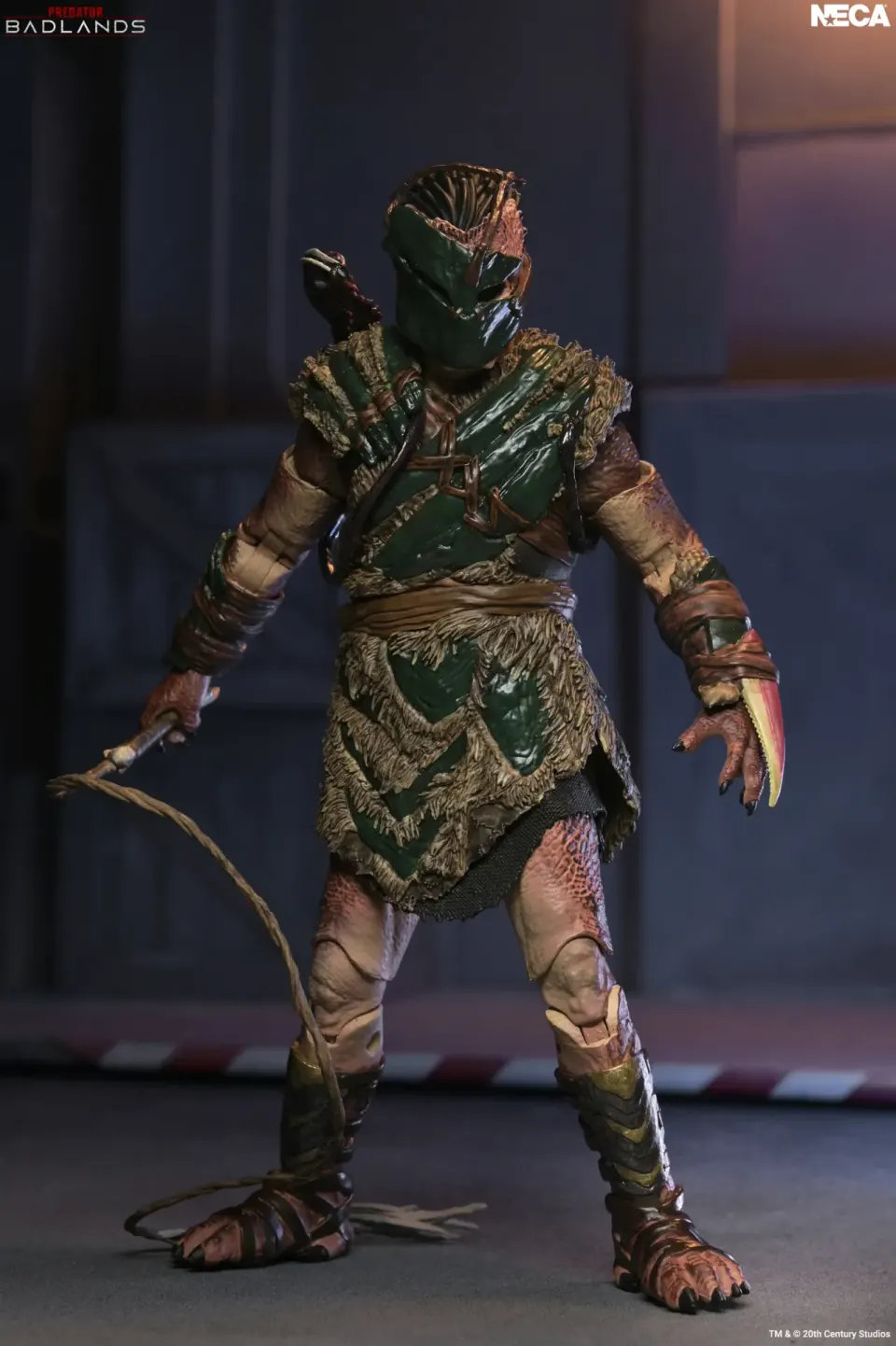 NECA Predator: Badlands Ultimate Dek (Bone Bison Armor) Action Figure - Image 6