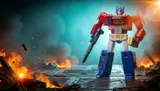 Hasbro Optimus Prime Leader Class Studio Series Action Figure – 7.25" - Thumbnail 6