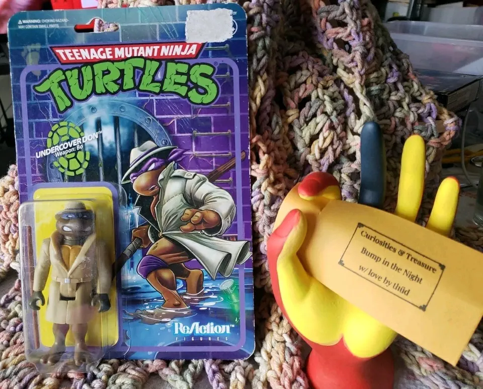 Super7 TMNT Undercover Donatello 3.75" Reaction Figure - Image 7
