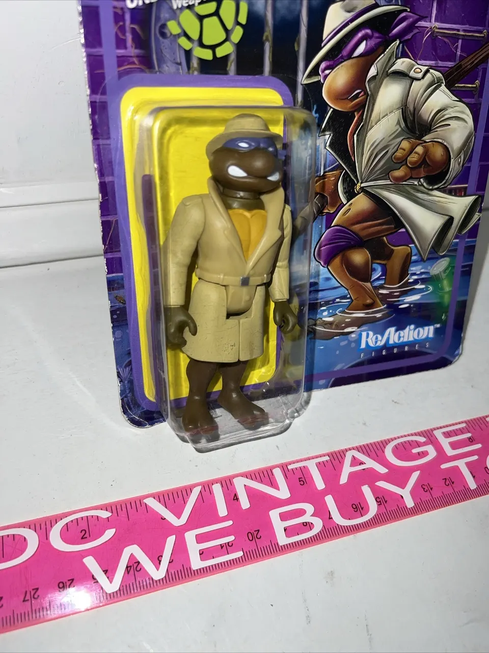 Super7 TMNT Undercover Donatello 3.75" Reaction Figure - Image 1