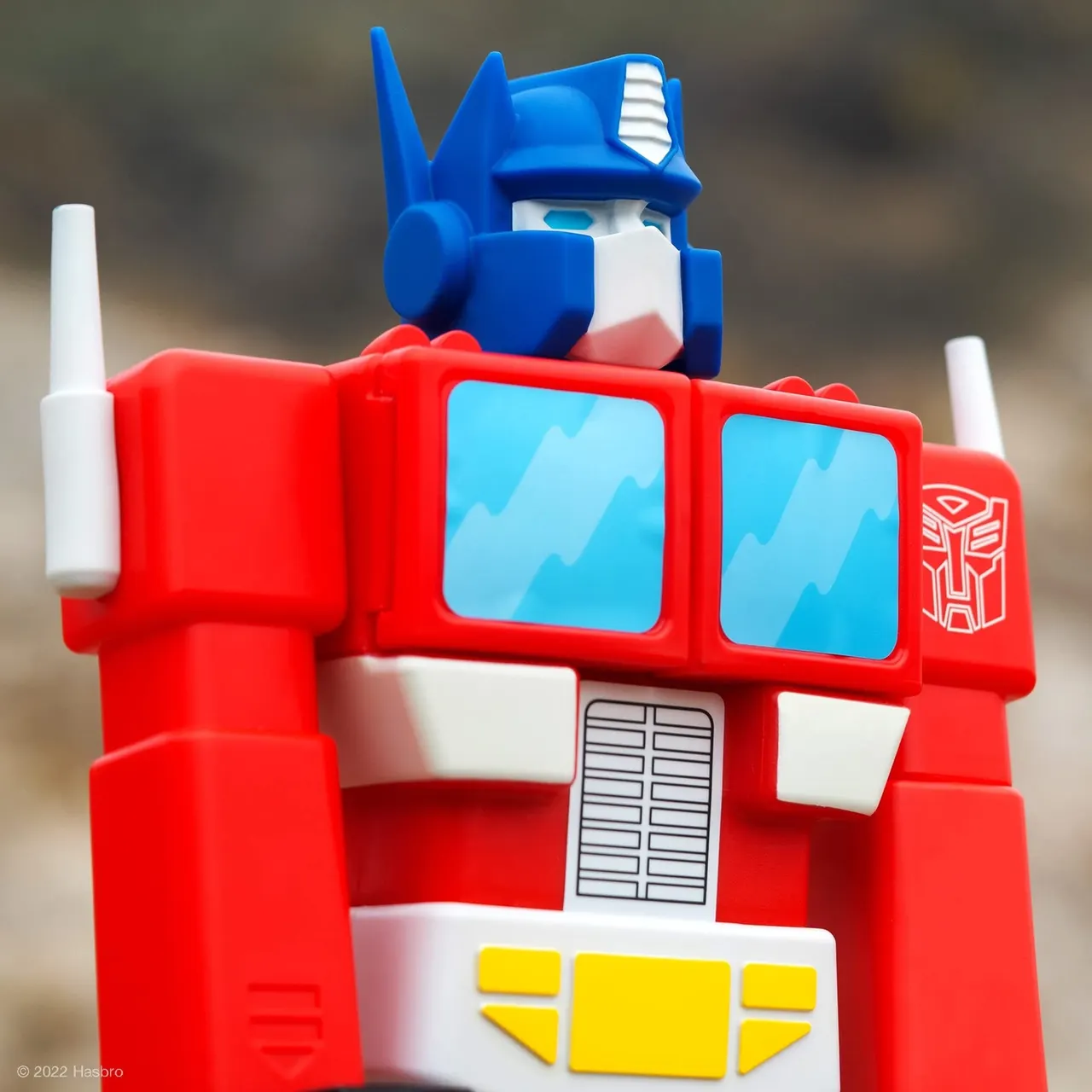 Super7 Transformers Super Shogun Optimus Prime Jumbo Figure - Image 7