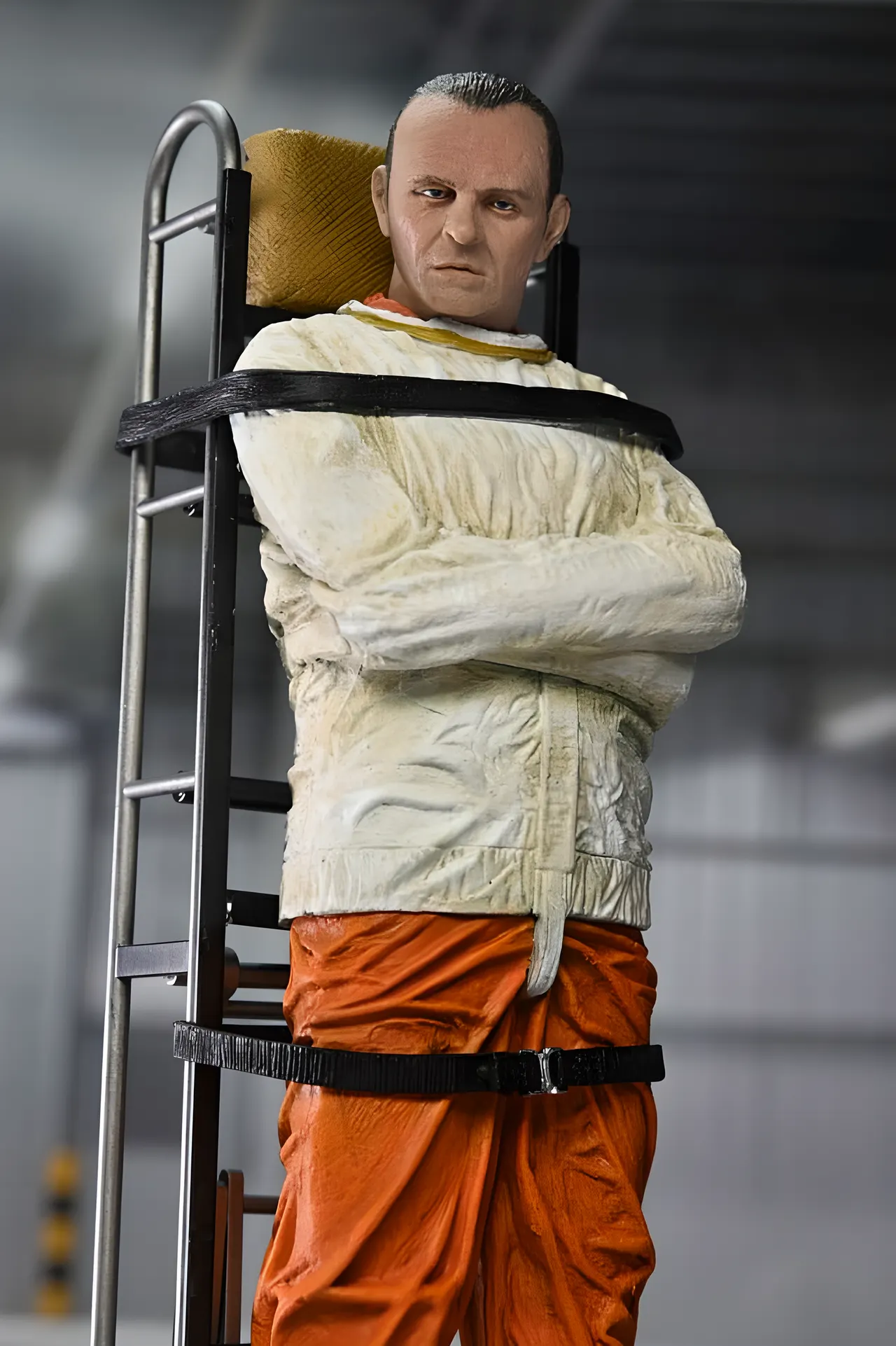 NECA Hannibal Lecter 7" Action Figure – The Silence of the Lambs - Image 8