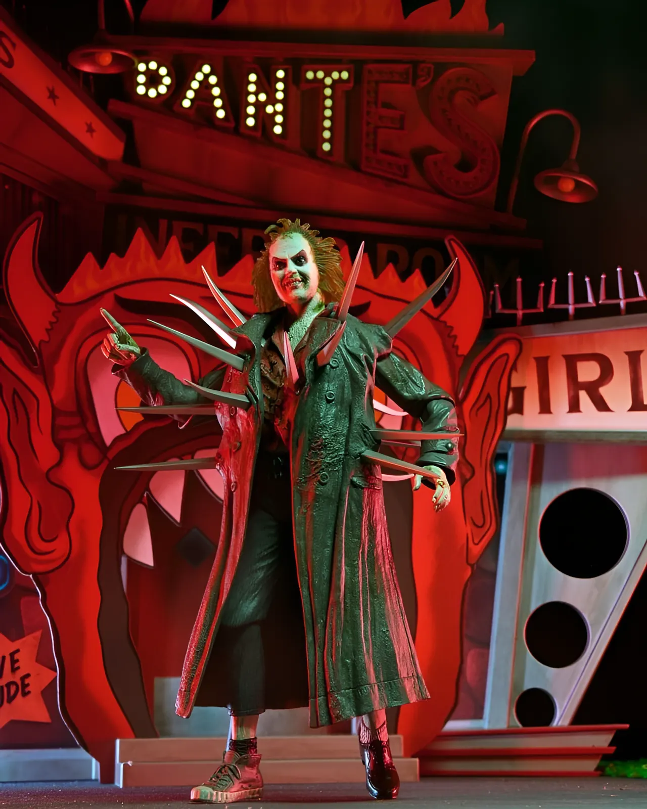 NECA Beetlejuice Ultimate 7" Figure – Trench Coat with Spikes + Set - Image 8