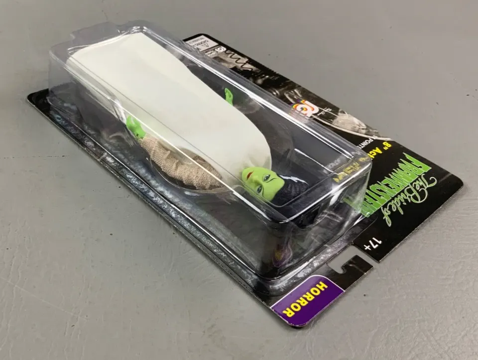 Mego Bride of Frankenstein 8" Action Figure – Universal Monsters - Image 2