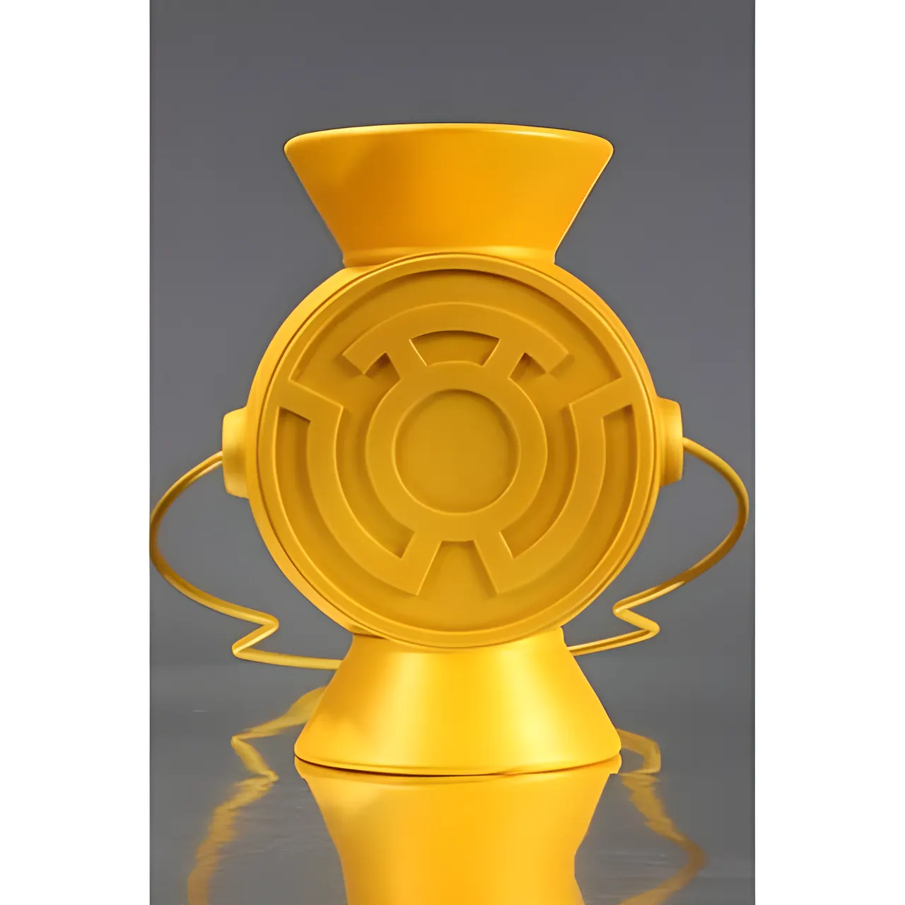 DC Collectibles Yellow Lantern 1:1 Scale Power Battery Prop with Ring - Image 2