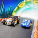 Hasbro Bone Shaker Transformers x Hot Wheels Deluxe Class Figure - Thumbnail 8