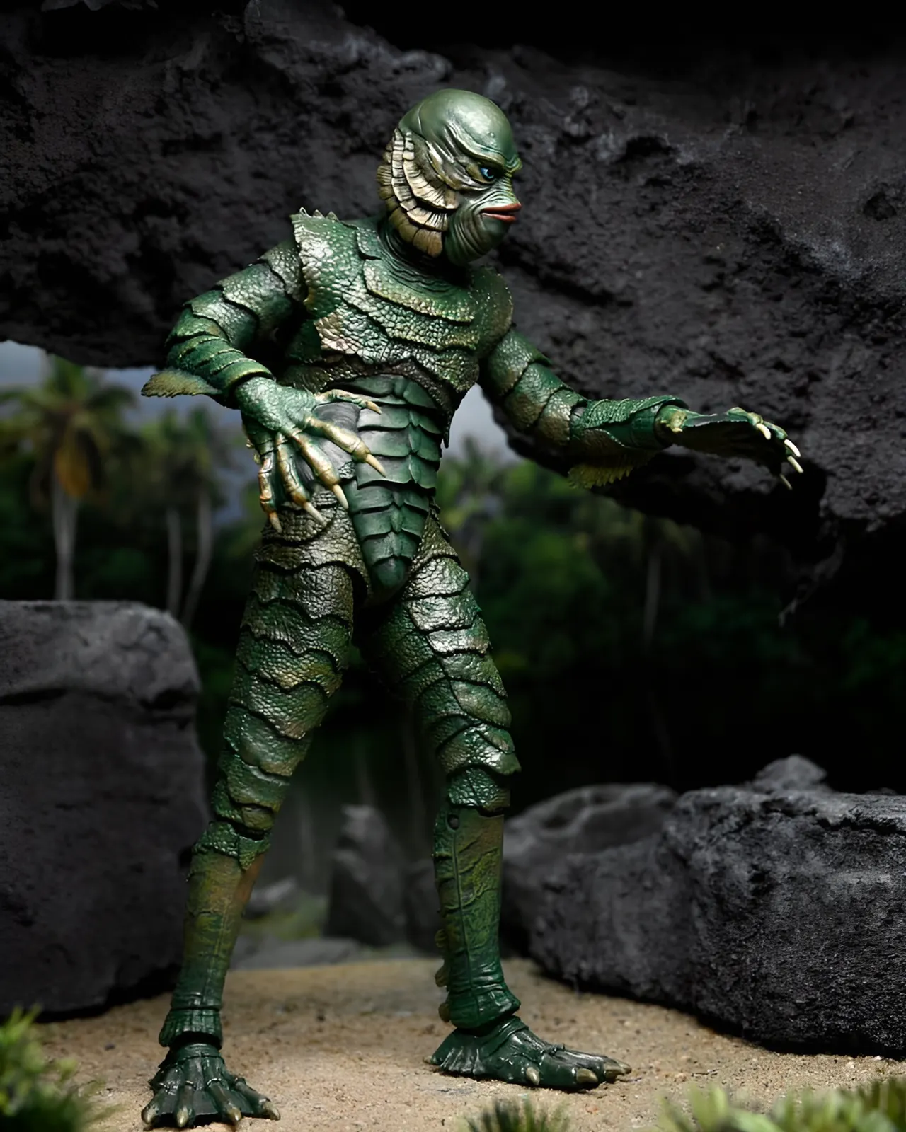 NECA Ultimate 7\" Creature from the Black Lagoon Action Figure (Color) - Image 12