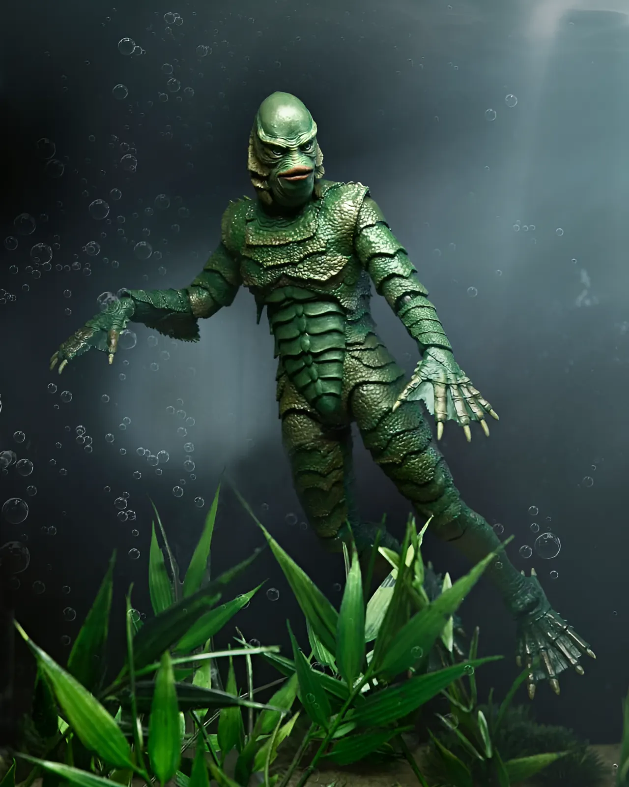 NECA Ultimate 7\" Creature from the Black Lagoon Action Figure (Color) - Image 4