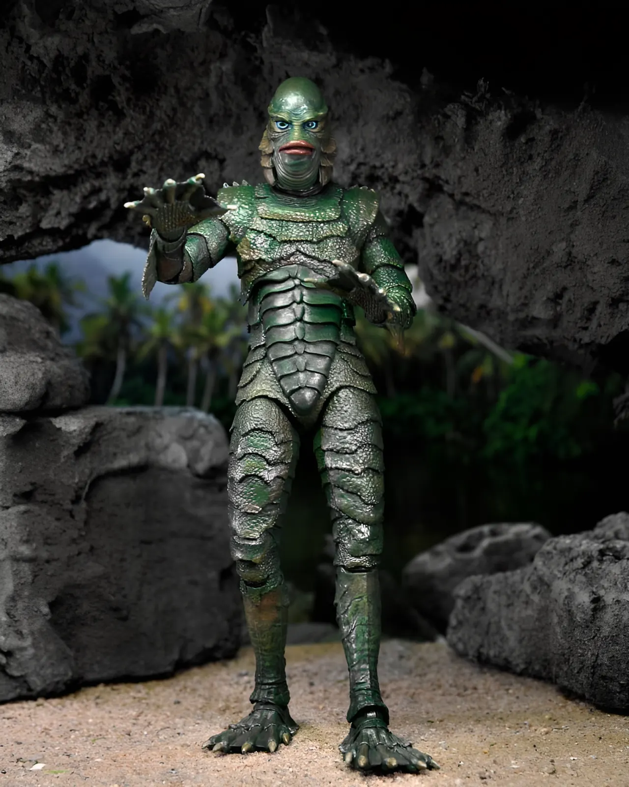 NECA Ultimate 7\" Creature from the Black Lagoon Action Figure (Color) - Image 5