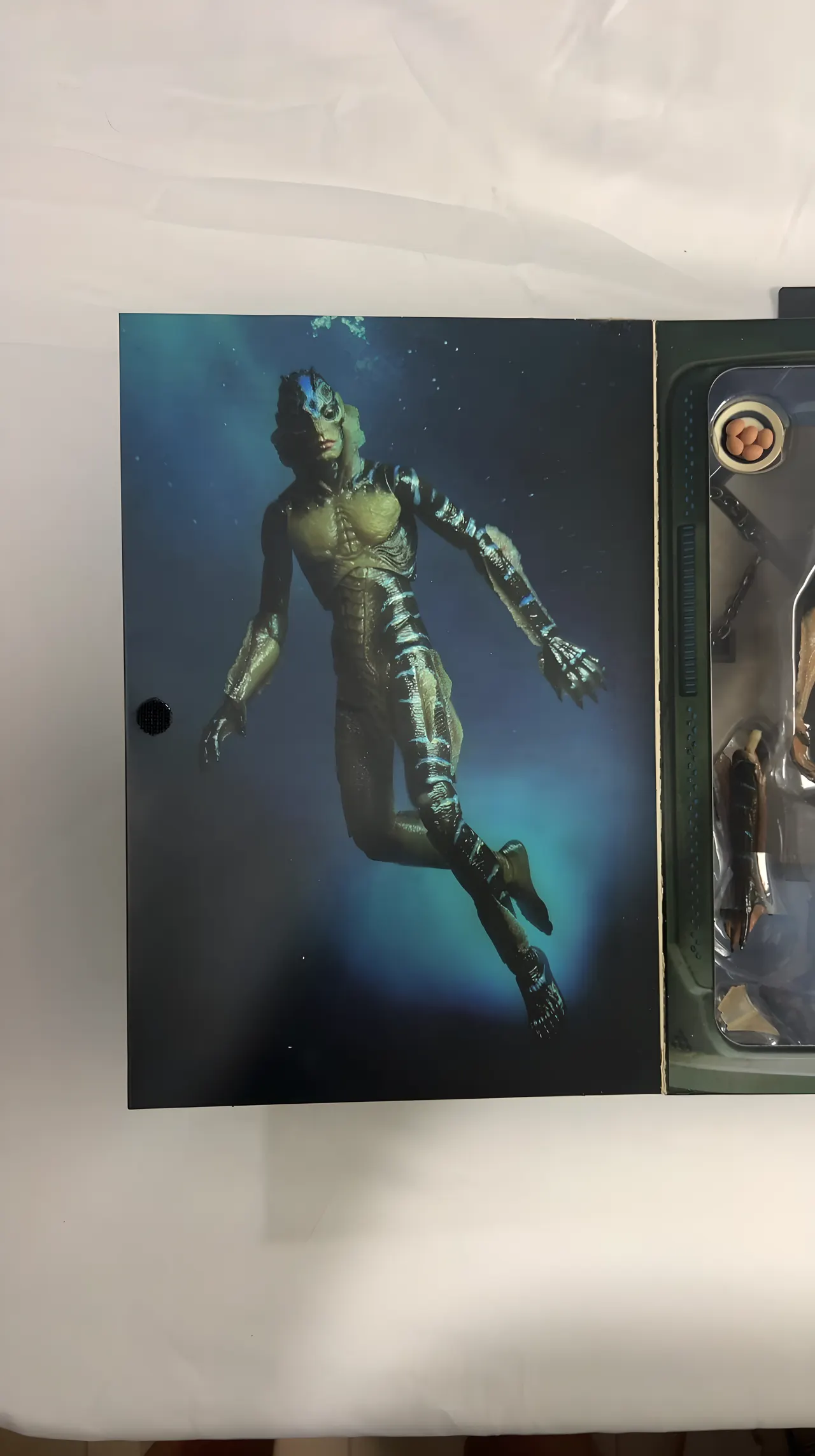 NECA Amphibian Man Ultimate Figure – The Shape of Water 7" - Image 4