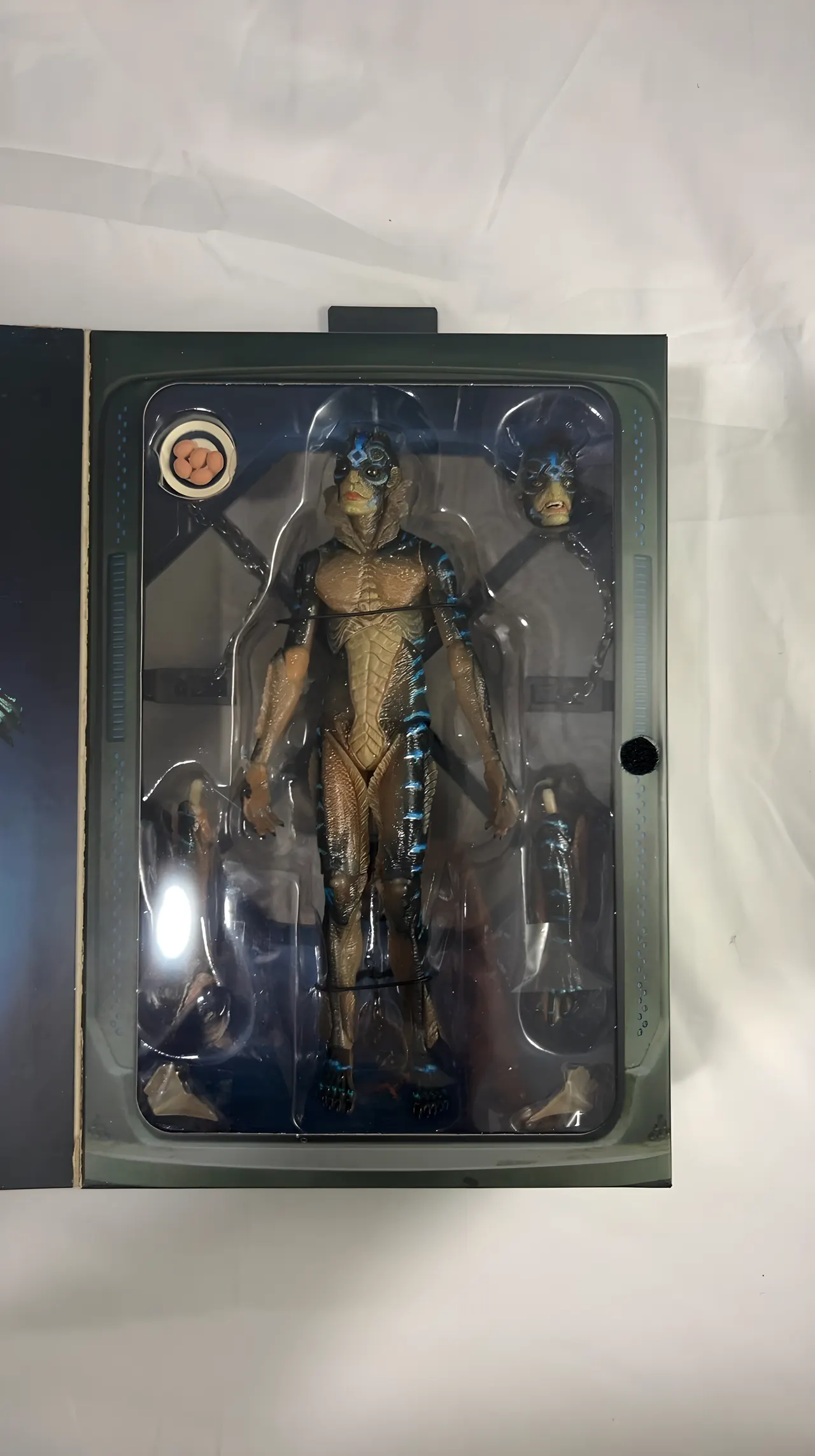 NECA Amphibian Man Ultimate Figure – The Shape of Water 7" - Image 3