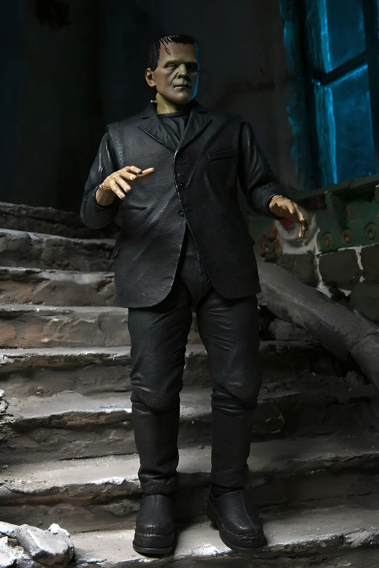NECA Ultimate Frankenstein's Monster 7" Figure – Universal Monsters - Image 12