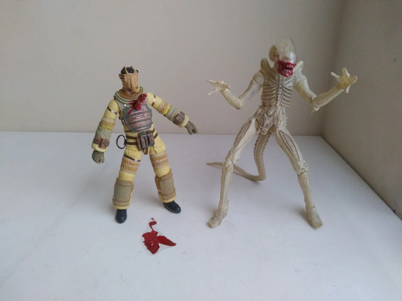 NECA Alien Kane 40th Anniversary 7\" Action Figure - Image 13