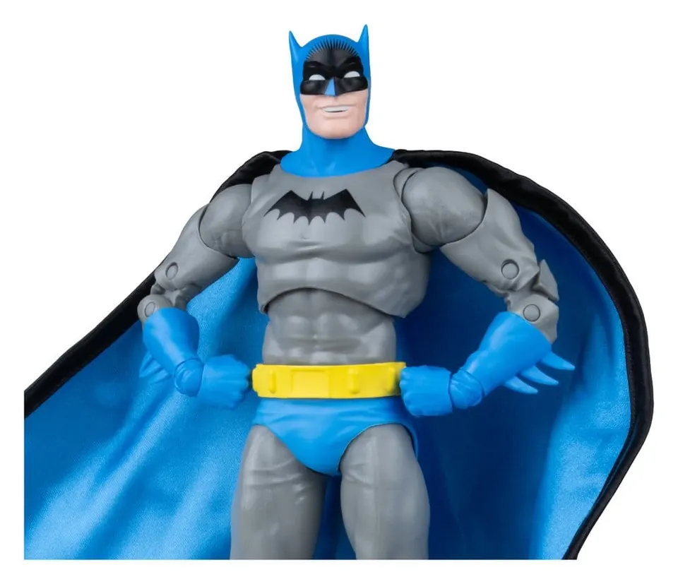 McFarlane Toys Batman (Batman #1) – DC Direct Page Punchers 7" Figure - Image 4