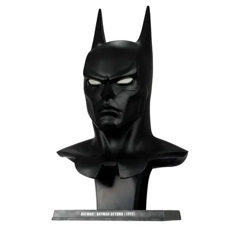 McFarlane Toys DC Direct 1/1 Batman Beyond Mask – 58 cm