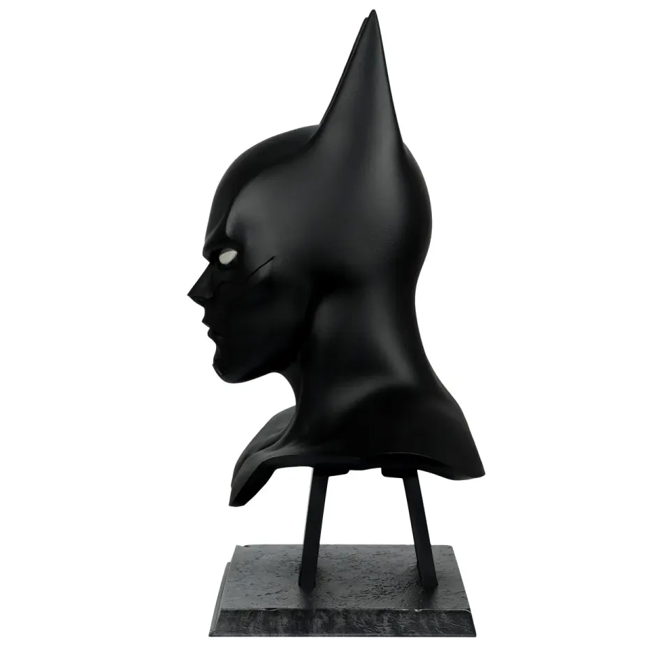 McFarlane Toys DC Direct 1/1 Batman Beyond Mask – 58 cm - Image 2