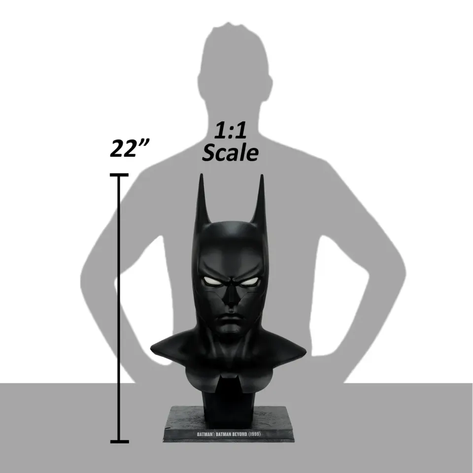 McFarlane Toys DC Direct 1/1 Batman Beyond Mask – 58 cm - Image 3
