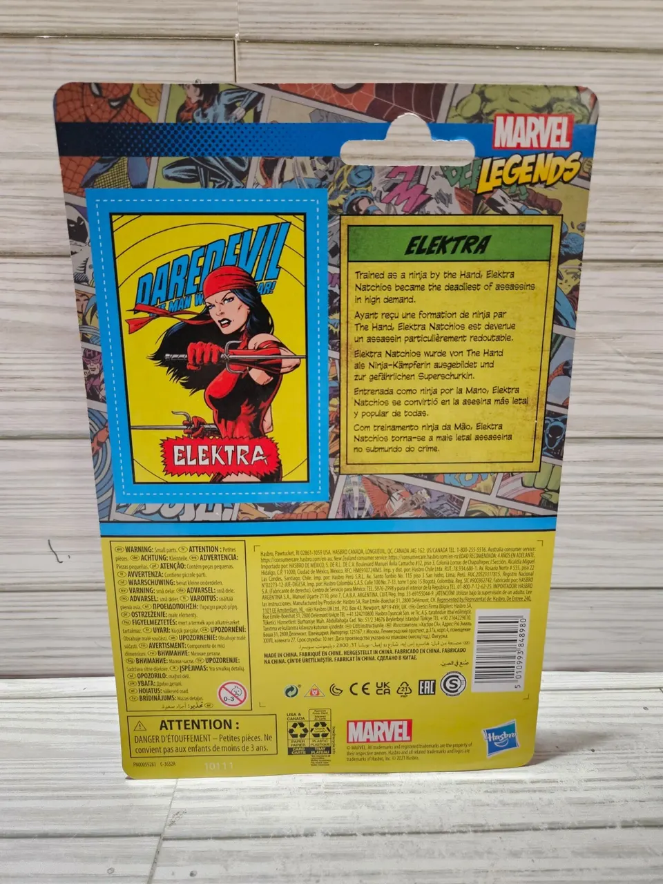 Hasbro Marvel Legends Retro 375 Elektra 3.75" Action Figure - Image 4