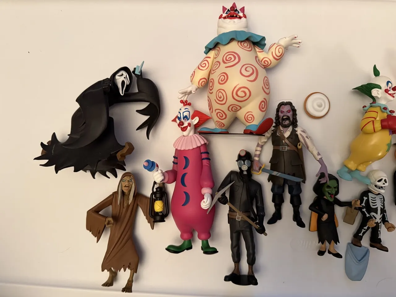 NECA Halloween III Witch Toony Terrors Trick-or-Treater 3-Pack - Image 2
