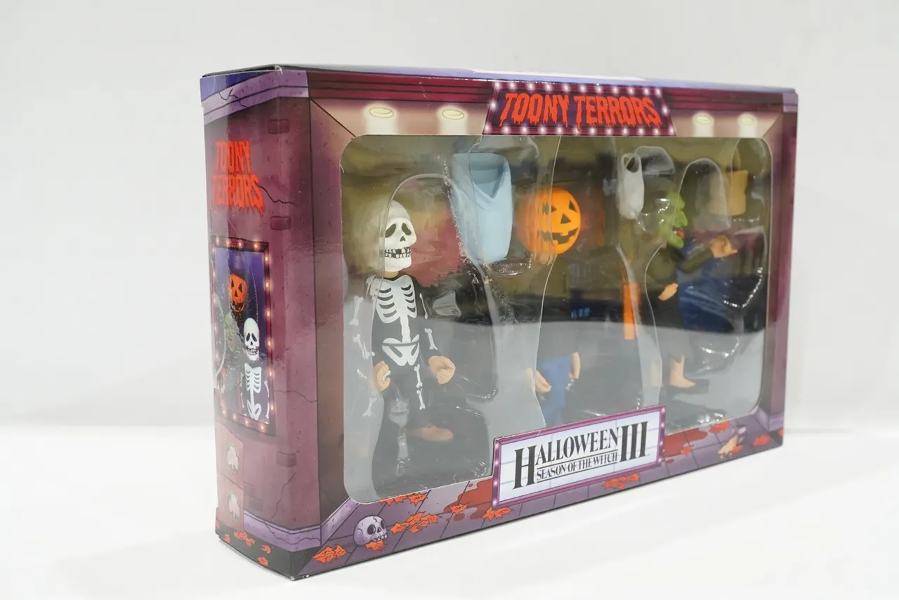NECA Halloween III Witch Toony Terrors Trick-or-Treater 3-Pack - Image 6