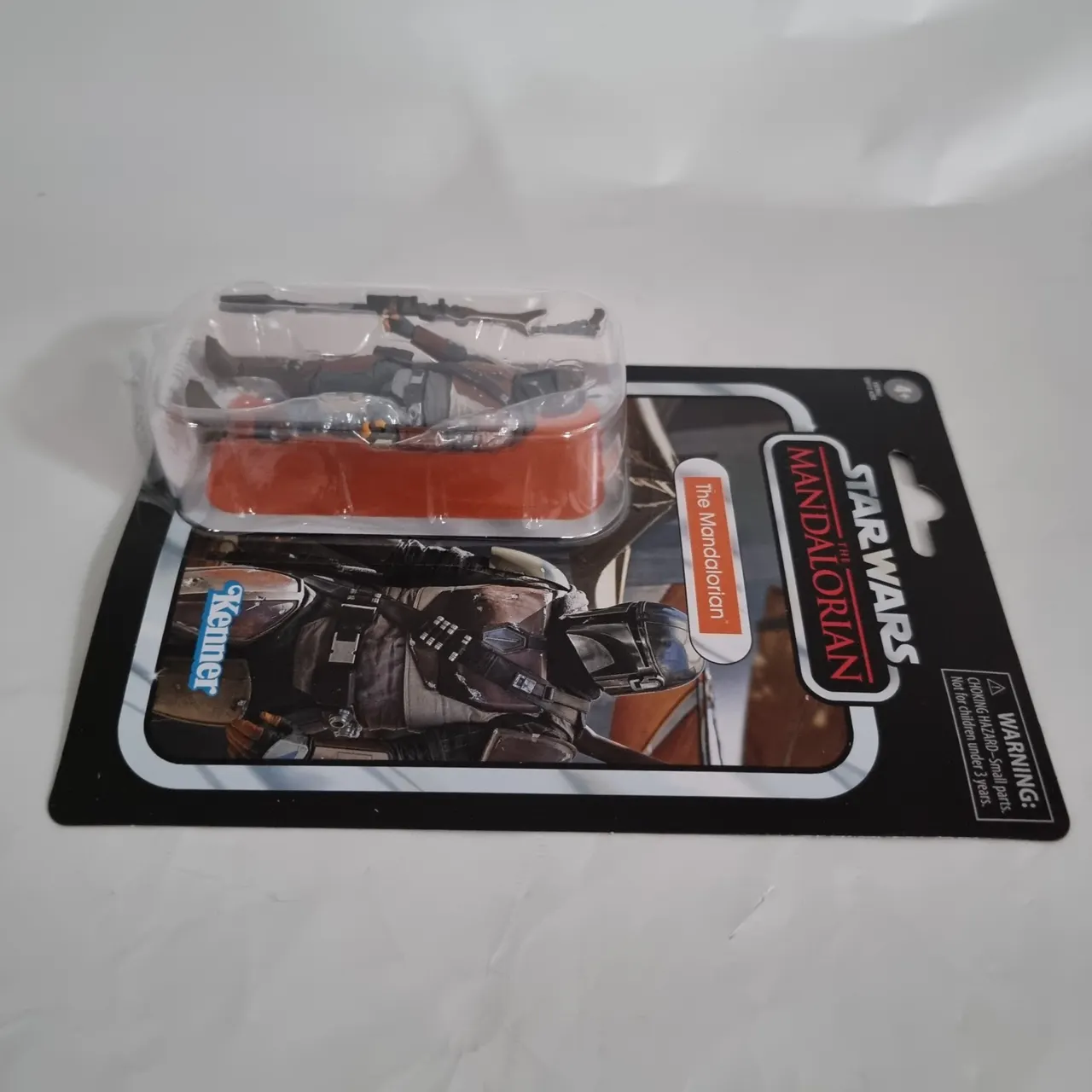 Hasbro Star Wars Vintage Collection Din Djarin Beskar 3.75" Figure - Image 6