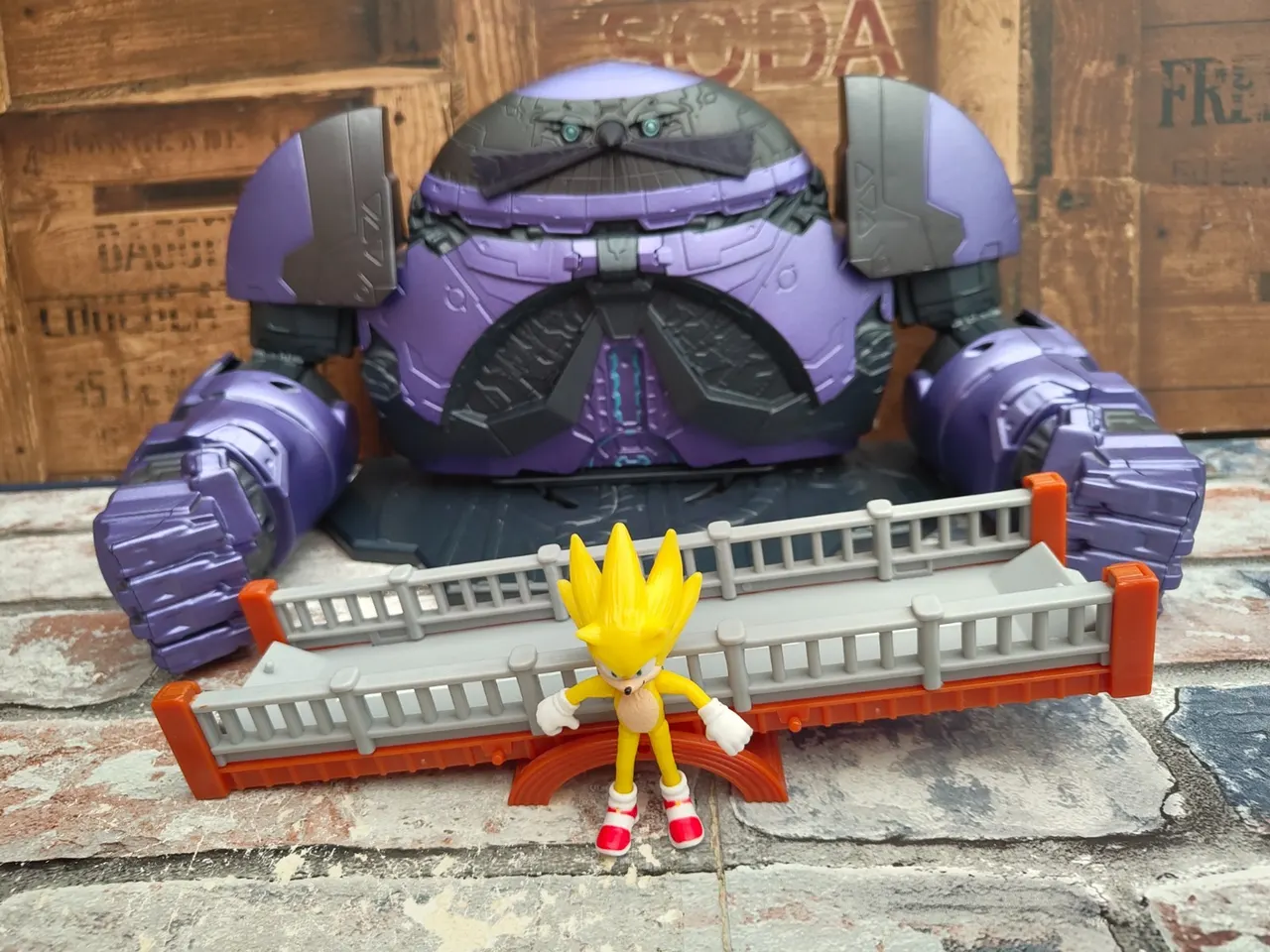 Jakks Pacific Sonic 2 Giant Eggman Robot Playset w/ 2.5" Super Sonic - Image 4