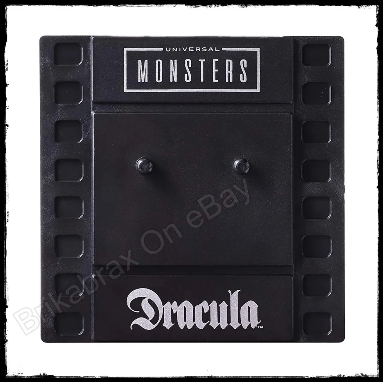 Noble Collection Dracula Bendyfig – Universal Monsters Collectible - Image 7