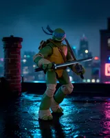 McFarlane Toys TMNT Page Punchers Leonardo 5" Action Figure with Comic - Thumbnail 6